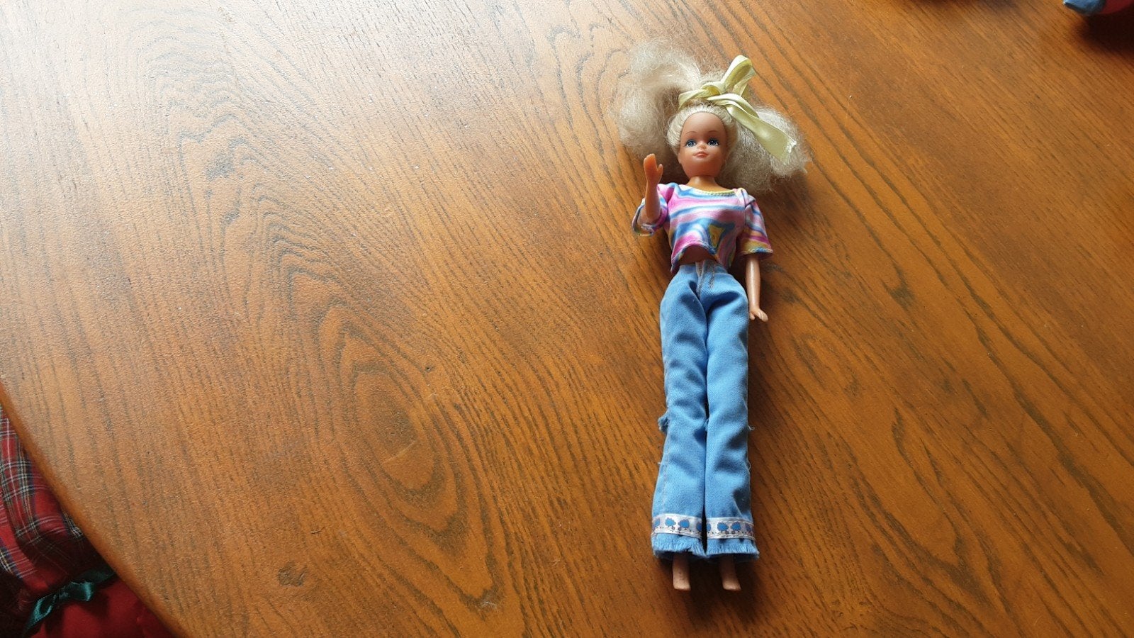 Vintage Barbie Pop met Kleding - Goede Staat, Ophalen of Verzenden