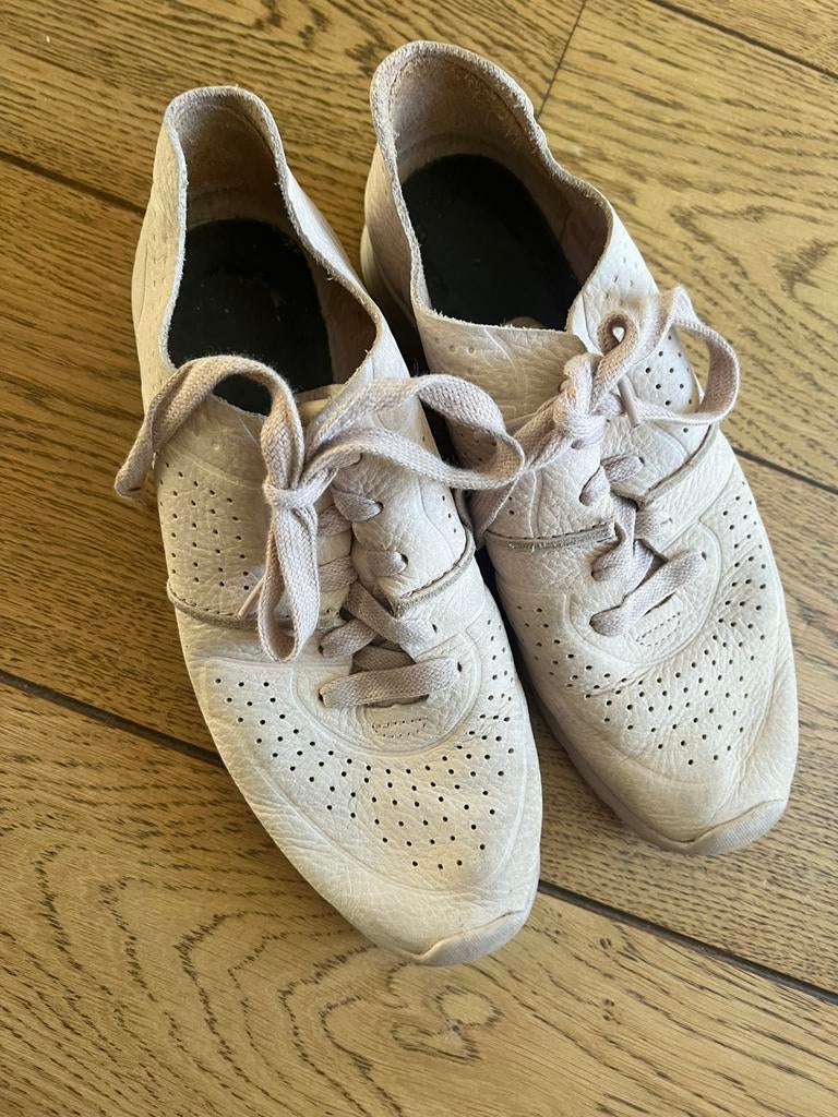 Ugg gympen schoenen sneakers maat 39 nude, Ophalen of Verzenden, Zo goed als nieuw, Beige, Overige typen