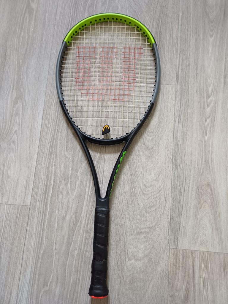 Wilson tennisracket blade ZGAN, Sport en Fitness, Tennis, Ophalen of Verzenden, Zo goed als nieuw, Racket, Wilson
