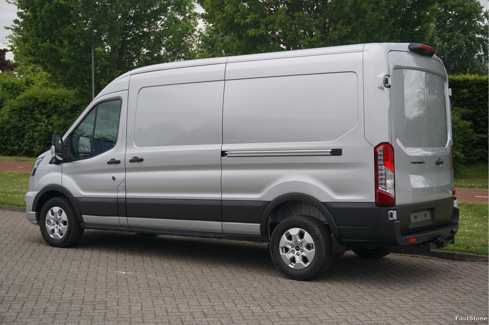 Ford Transit 350L L3H2 Limited AUT-8 165PK BPM VRIJ Navi, Ad, 4 cilinders, 2800 kg, Bedrijf, Diesel