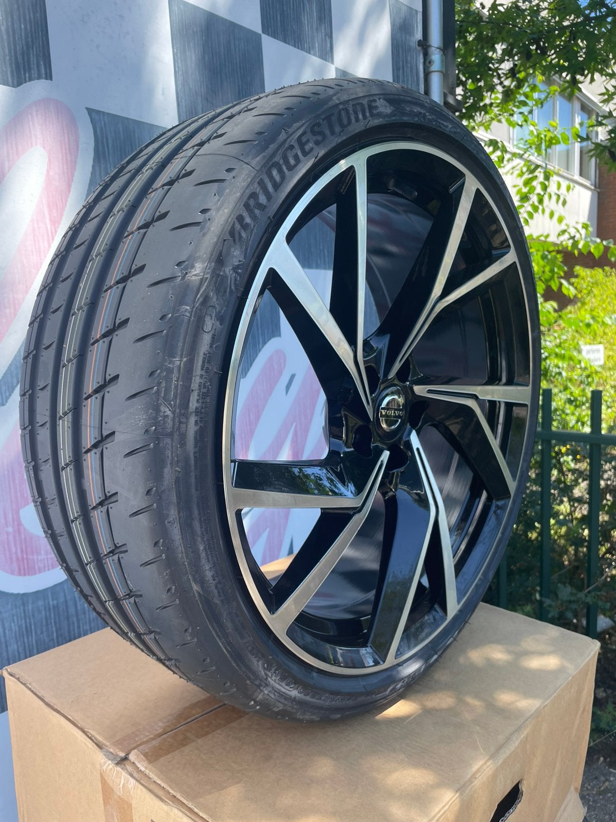 20 inch Volvo V60 velgen 5x108 + nieuwe Bridgestone, Auto-onderdelen, Banden en Velgen, 265 mm, Banden en Velgen, Nieuw, Zomerbanden