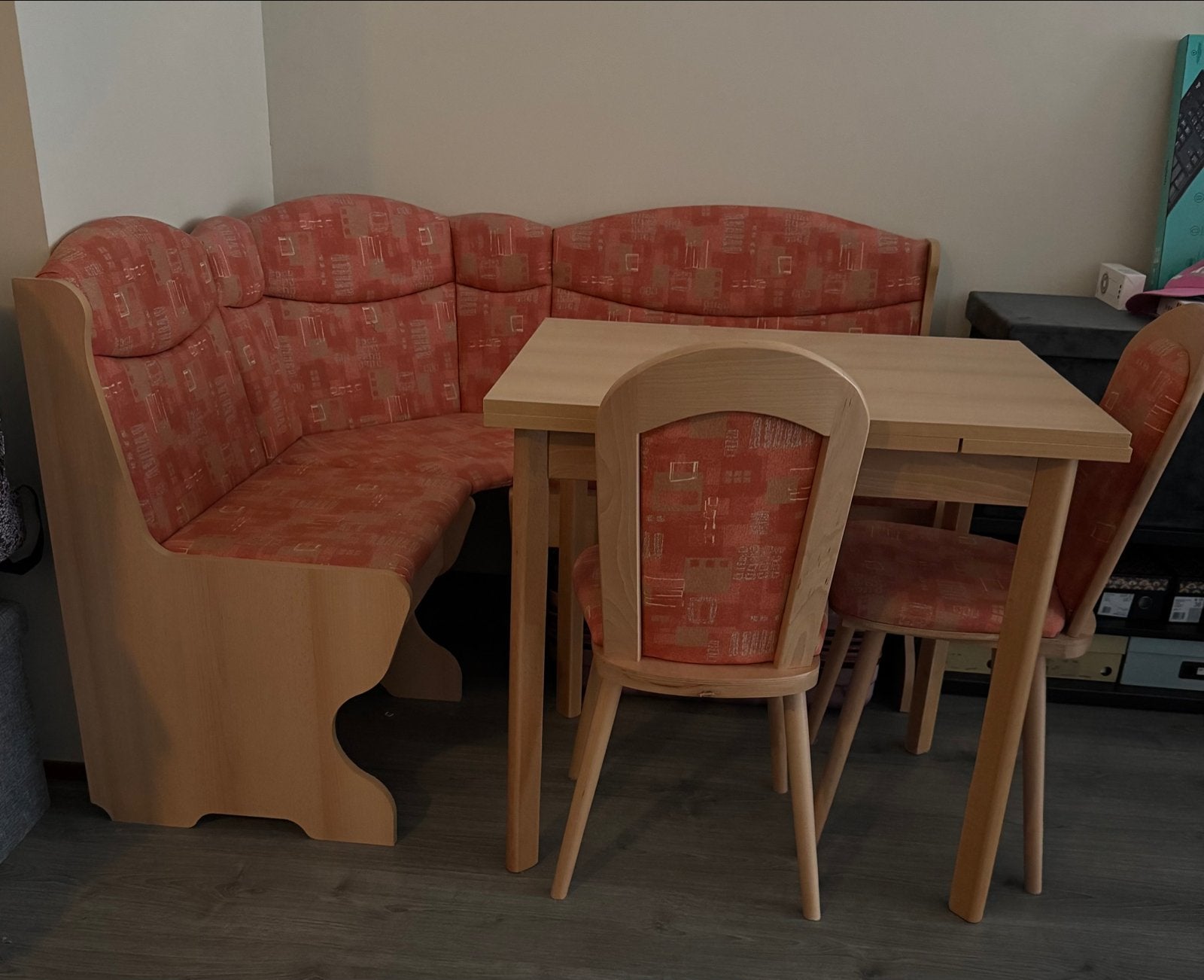 Gezellige eethoek met hoekbank en 2 stoelen, Ophalen, Gebruikt, Minder dan 4 stoelen