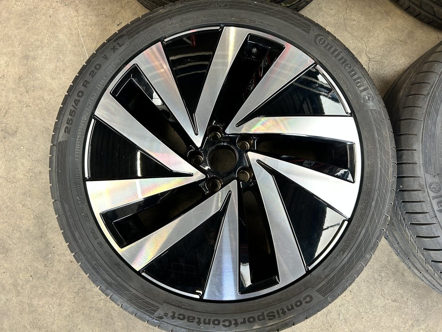 ✅ 20 inch originele velgen + zomerbanden VW Tiguan III, Gebruikt, 255 mm, -, -