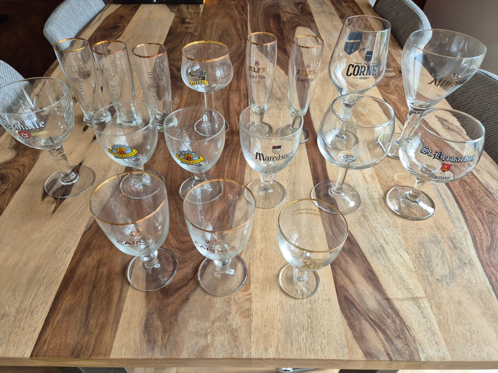 Diverse bierglazen collectie, Verzenden, Meerkleurig, Overige merken, Glas
