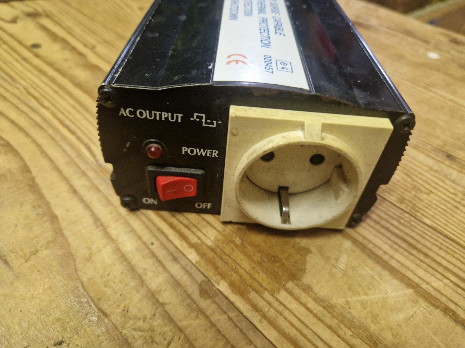 Sky Tronic DC naar AC Omvormer 300W, Ophalen, Gebruikt, Universele onderdelen