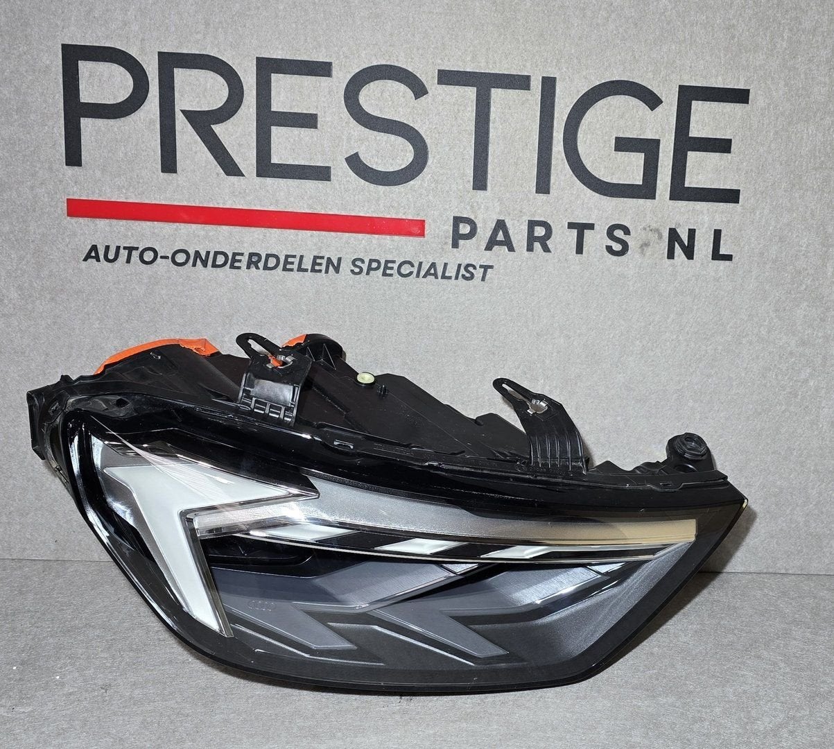 Koplamp Audi A1 82A Voll LED Rechts Origineel 82A941034D, Gebruikt, -, -, -