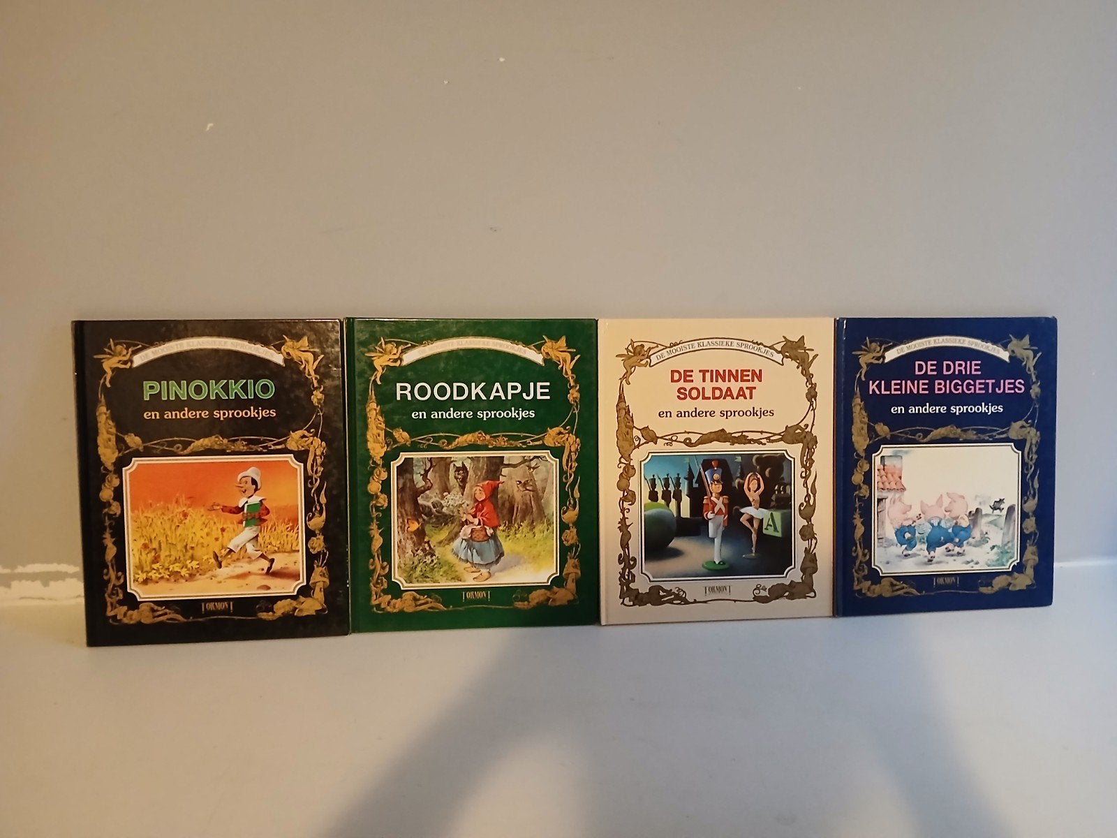 De Mooiste Klassieke Sprookjes - 4 boeken, Ophalen of Verzenden, Zo goed als nieuw, Diverse auteurs