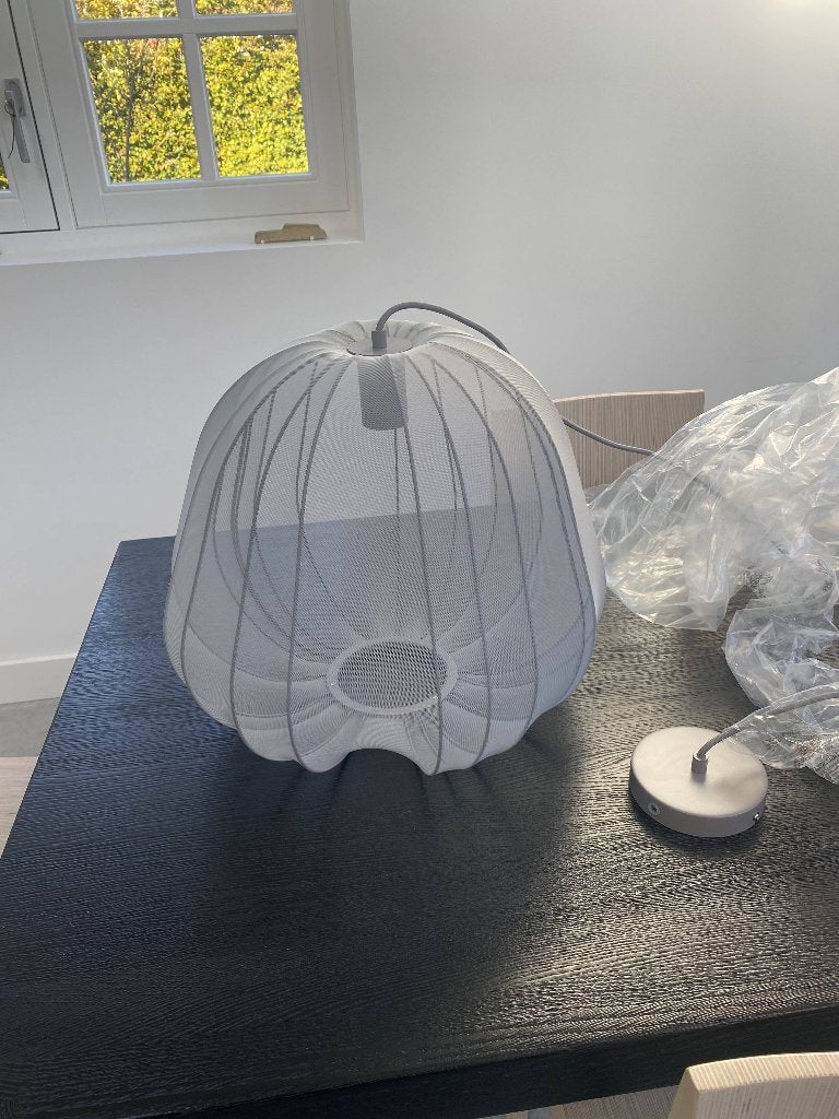 Prachtige Bolia Balloon Hanglamp Ø47 x H40 cm zacht grijs, Ophalen of Verzenden, Nieuw, Metaal, E27 (groot)