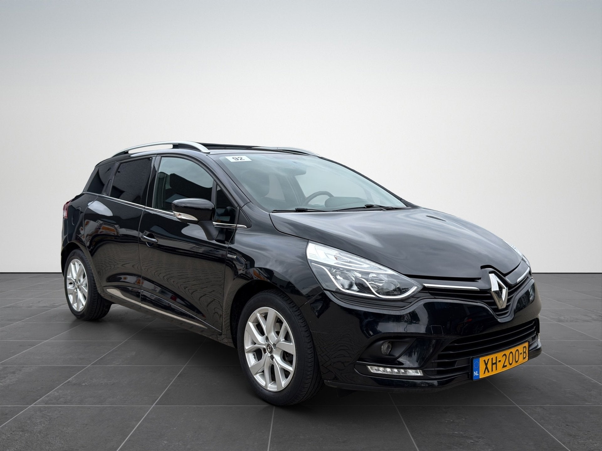 Renault Clio Estate 0.9 TCe Limited Airco|Cruise|Navigatie, Voorwielaandrijving, Gebruikt, Euro 6, 1098 kg