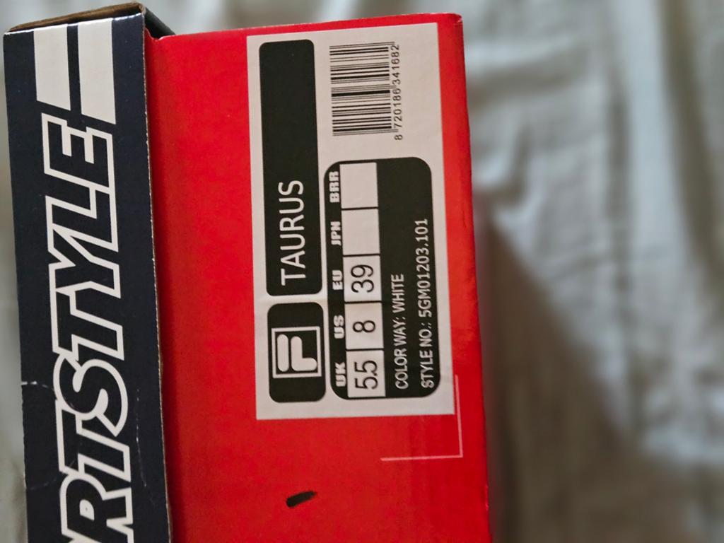 Nieuwe Fila Taurus sneakers, maat 39 - Wit, Ophalen