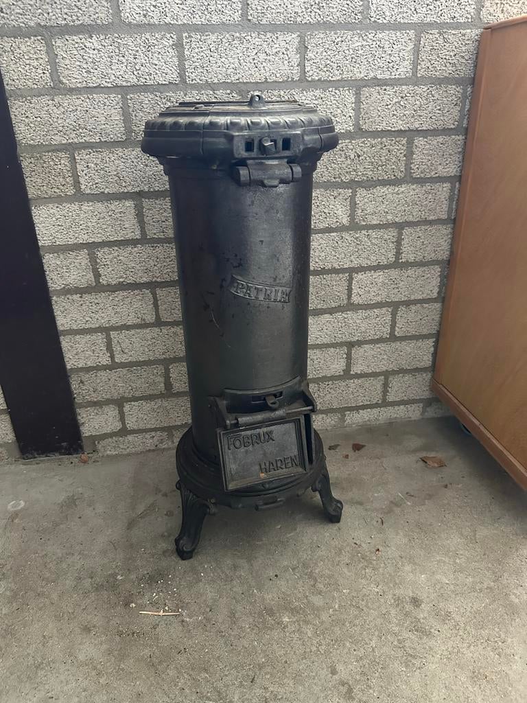 Antieke Fobrux Kolenkachel (België) - Decoratief, Huis en Inrichting, Kachels, Gebruikt, Overige brandstoffen, Ophalen of Verzenden