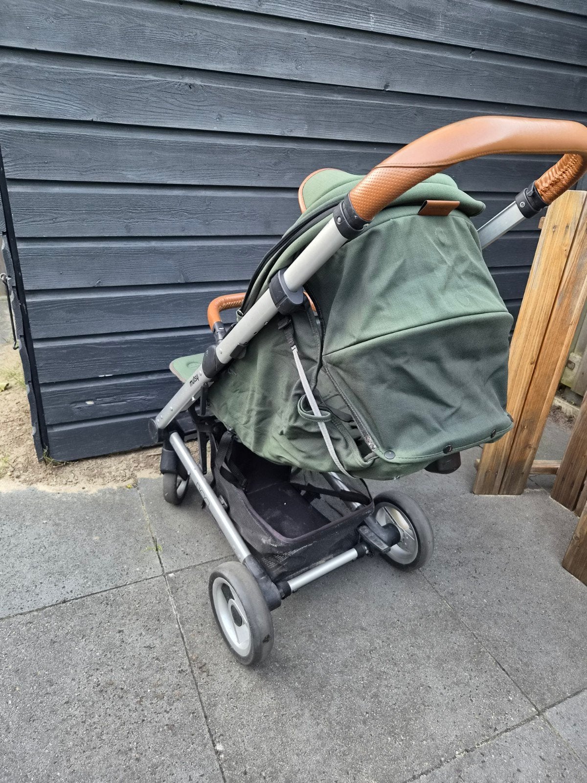 Mutsy Evo kinderwagen - Groen met bruine accenten, Ophalen, Gebruikt, Kinderwagen, Mutsy