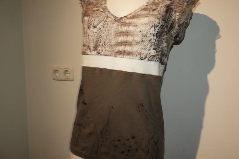 Marccain shirt animal print teken dieren onderkant N4, Maat 38/40 (M), Overige kleuren, Verzenden, Zo goed als nieuw