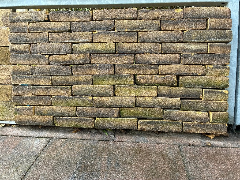 SBP36, gebakken klinkers, straat stenen, oude walen, geel, Tuin en Terras, Gebruikt, Keramiek, Klinkers, Ophalen of Verzenden