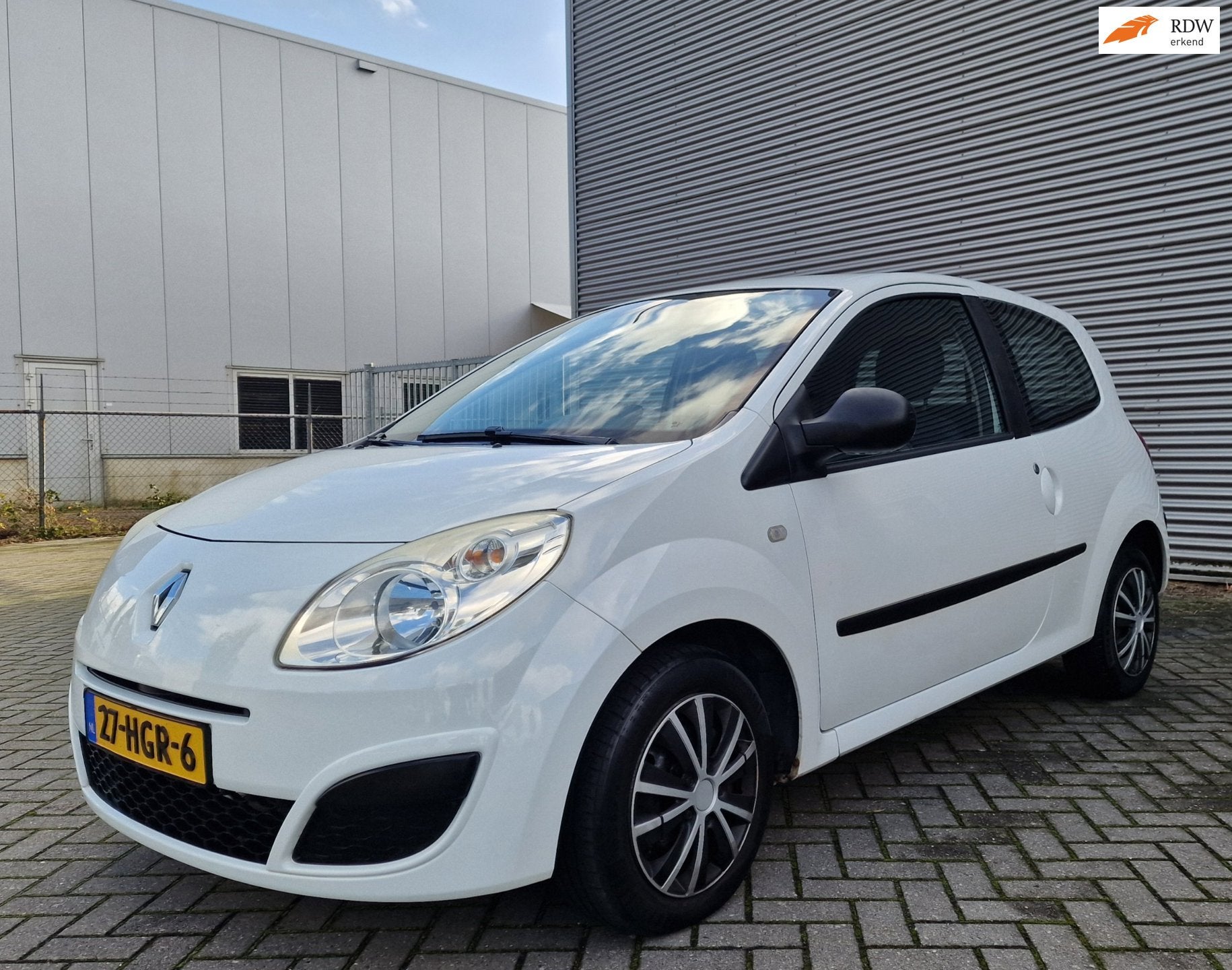 Renault Twingo 1.2 Authentique 2 X SLEUTELS, Voorwielaandrijving, Twingo, Gebruikt, 31 €/maand
