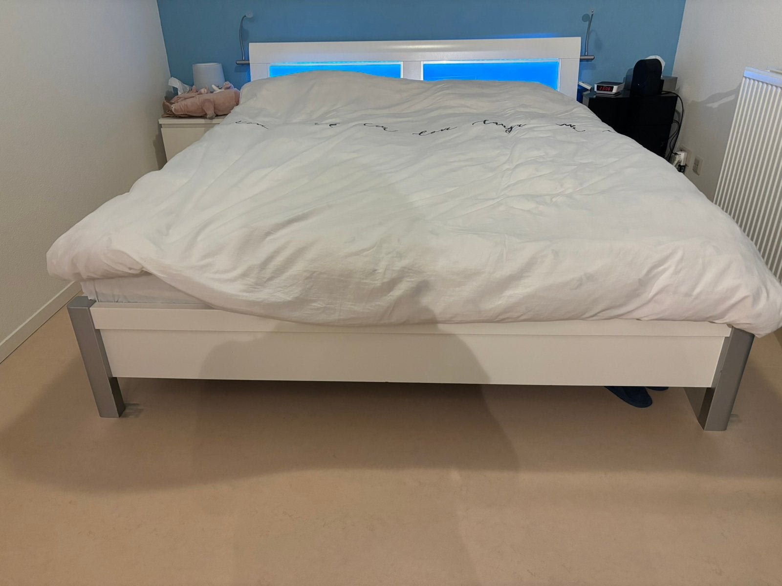 Roomwitte bedombouw 180x210cm, Ophalen, Tweepersoons, Hout, 180 cm