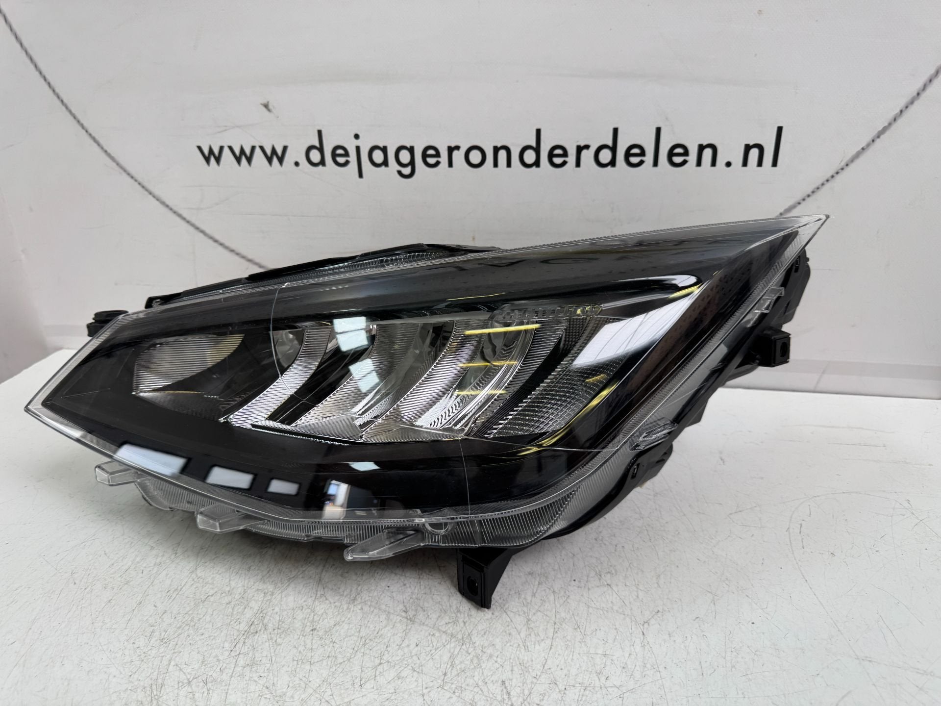 SEAT IBIZA ARONA FACELIFT KOPLAMP H7 LED LINKS 6F1941005F, Gebruikt, Autovia A-2, Km 585 585
08760  Martorell, ES, Ophalen of Verzenden