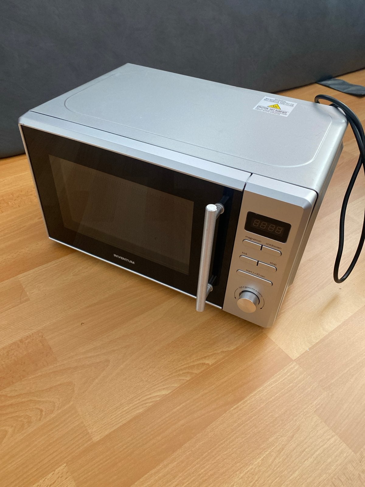 Zo goed als nieuwe compacte Inventum magnetron, Witgoed en Apparatuur, Minder dan 45 cm, Ophalen of Verzenden, Draaiplateau, Vrijstaand