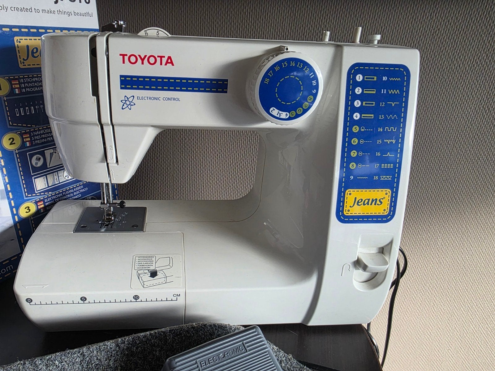 Toyota naaimachine jfs18 (jeans 18), Ophalen, Naaimachine, Overige merken