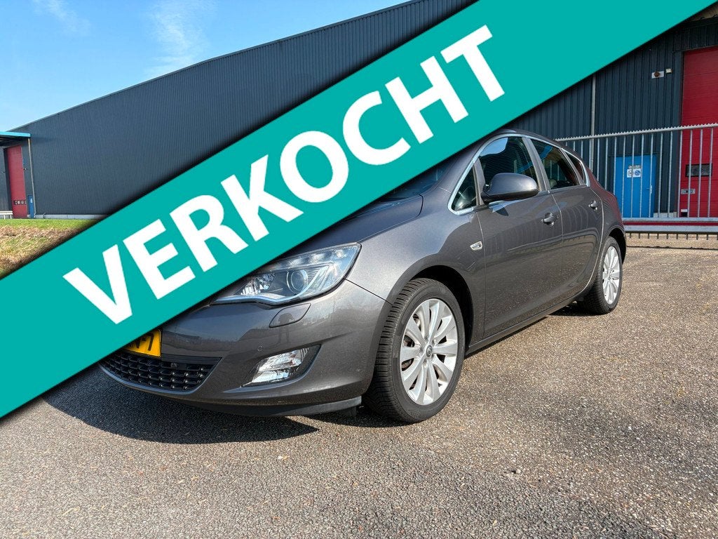Opel Astra 1.4 Turbo Cosmo GEREV. CILINDERKOP NWE. APK, Auto's, Voorwielaandrijving, Euro 5, Gebruikt, 680 kg