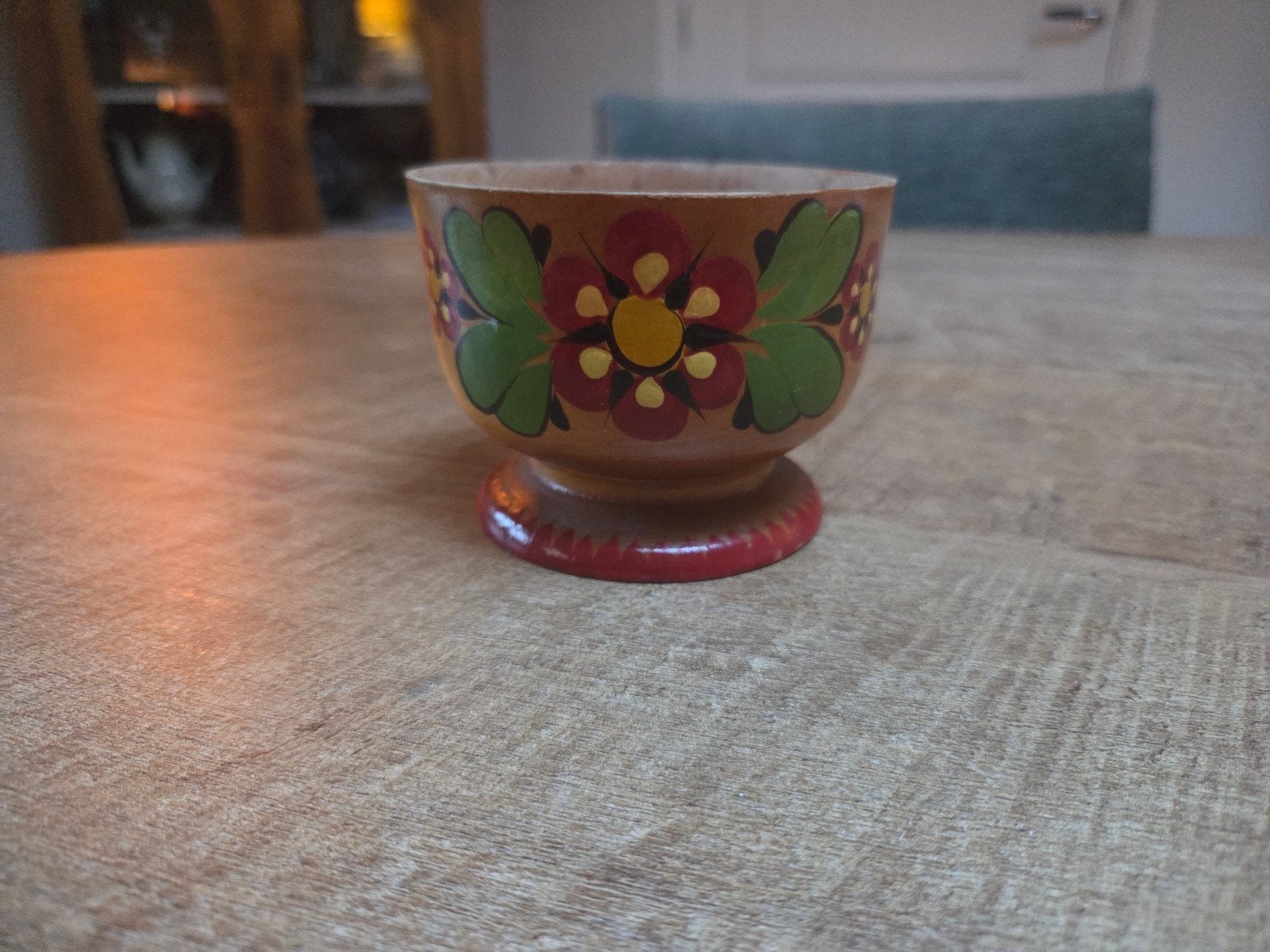 Houten kommetje met handgeschilderde bloemen, Ophalen of Verzenden