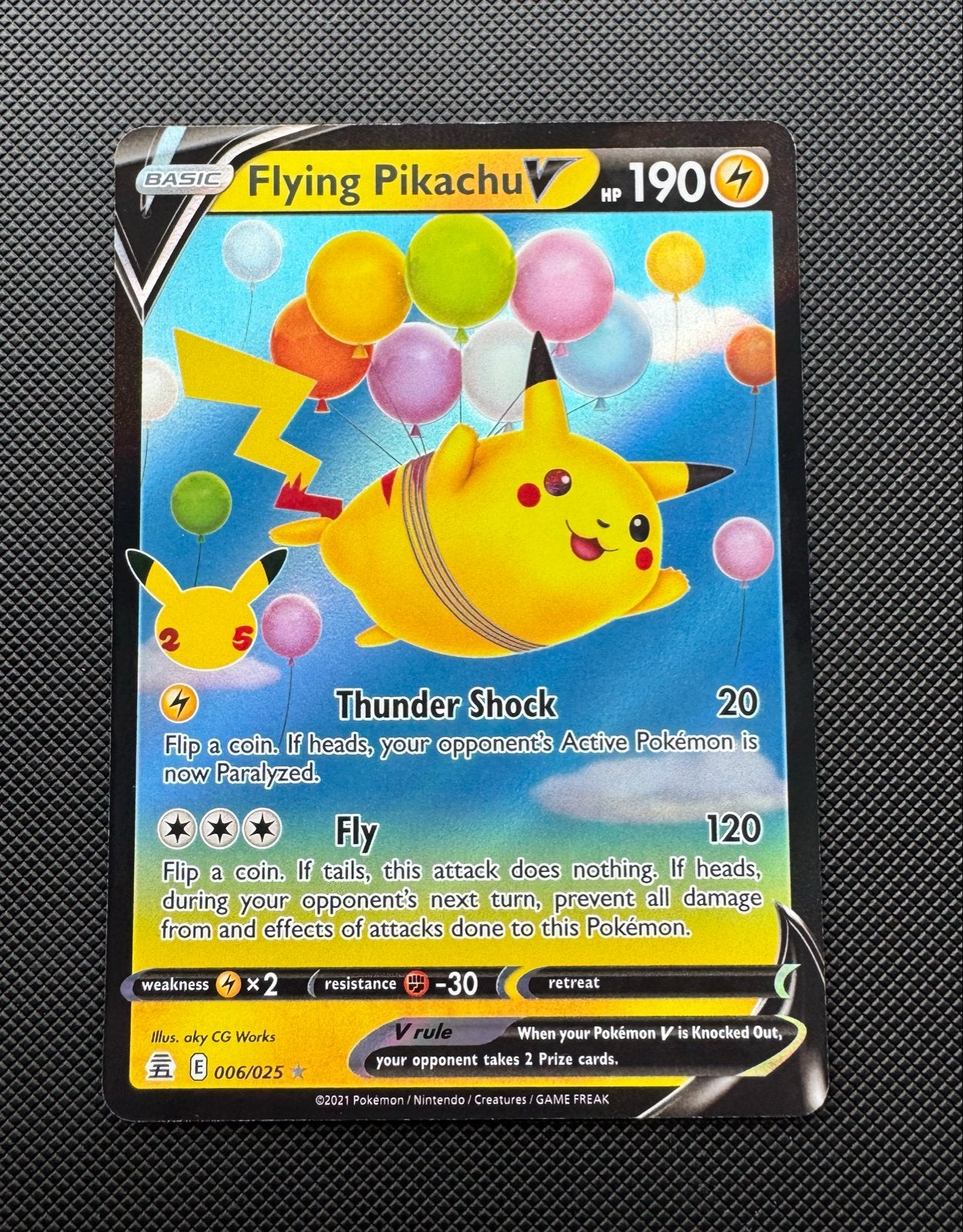 Flying Pikachu V 006 - Pokémon Kaart - Celebrations, Ophalen of Verzenden, Zo goed als nieuw, Losse kaart