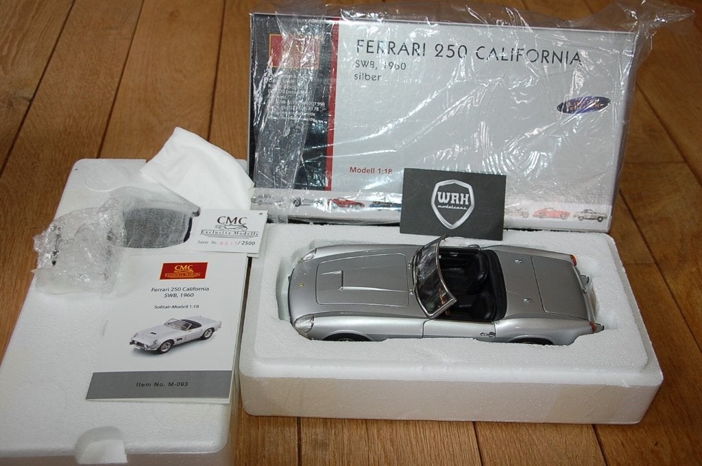 1:18 FERRARI 250 CALIFORNIA SPYDER silver CMC M-093 WRH, Verzenden, Zo goed als nieuw, Auto, Overige merken