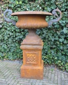 Grote zware gietijzeren pot en sokkel Versailles ., Tuin en Terras, Bloempotten, Ophalen, 40 cm of meer, Rond, Nieuw