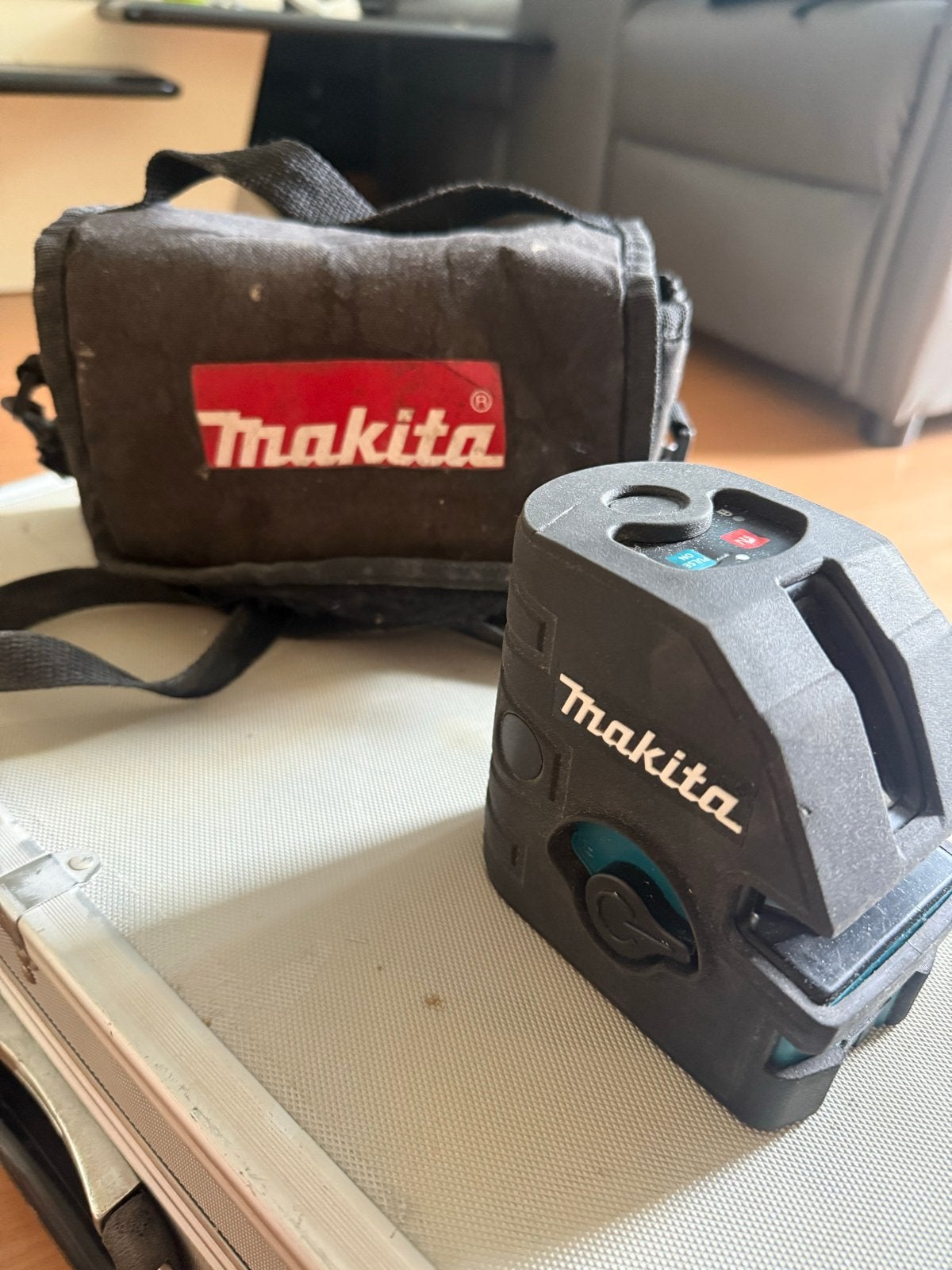 Makita kruislijnlaser met tasje, Ophalen of Verzenden, Gebruikt, Licht