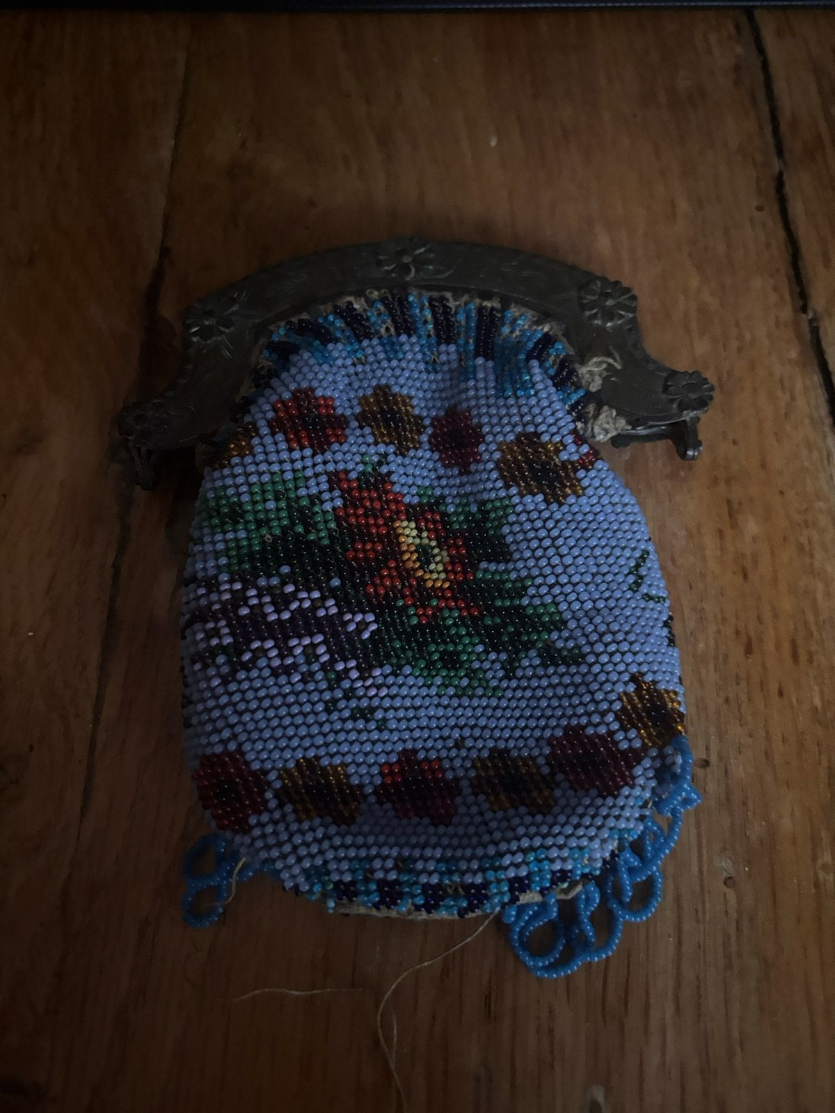 Antieke kralen portemonnee met bloemmotief, Verzenden