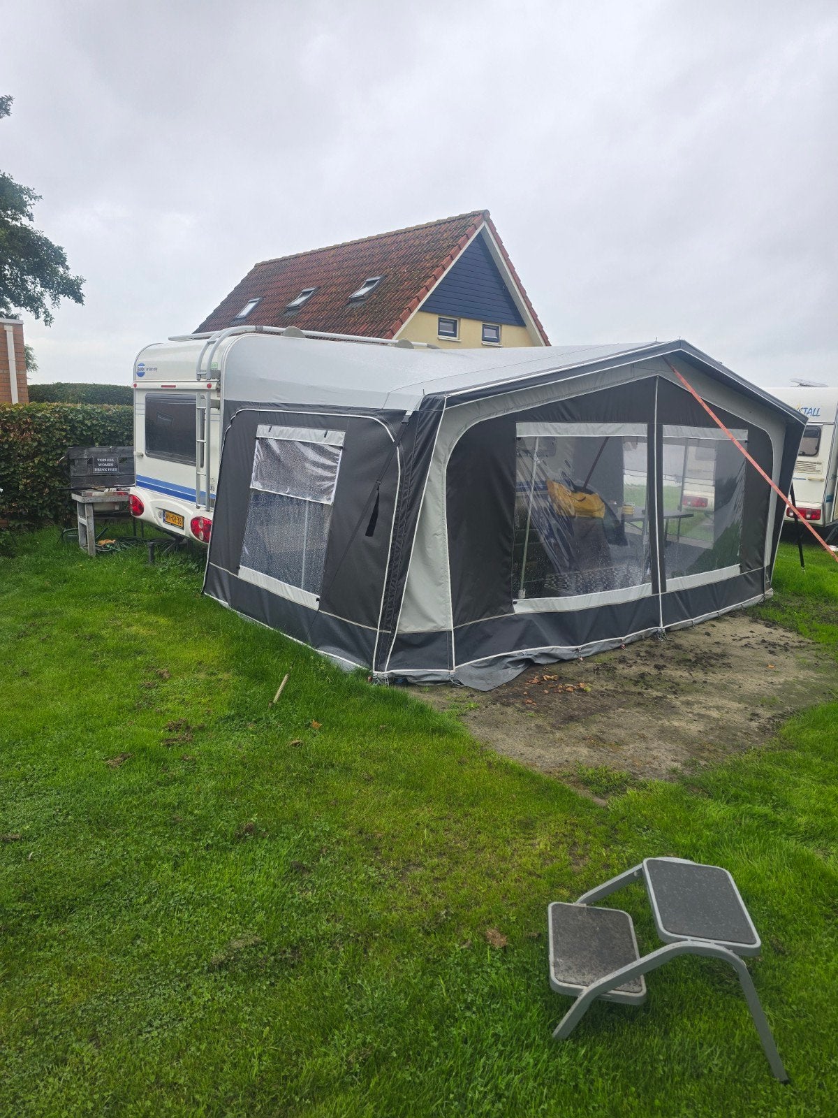 Hobby Caravan 490 UL met voortent en mover, Caravans en Kamperen, 2 aparte bedden, Rondzit, Hobby, Bedrijf