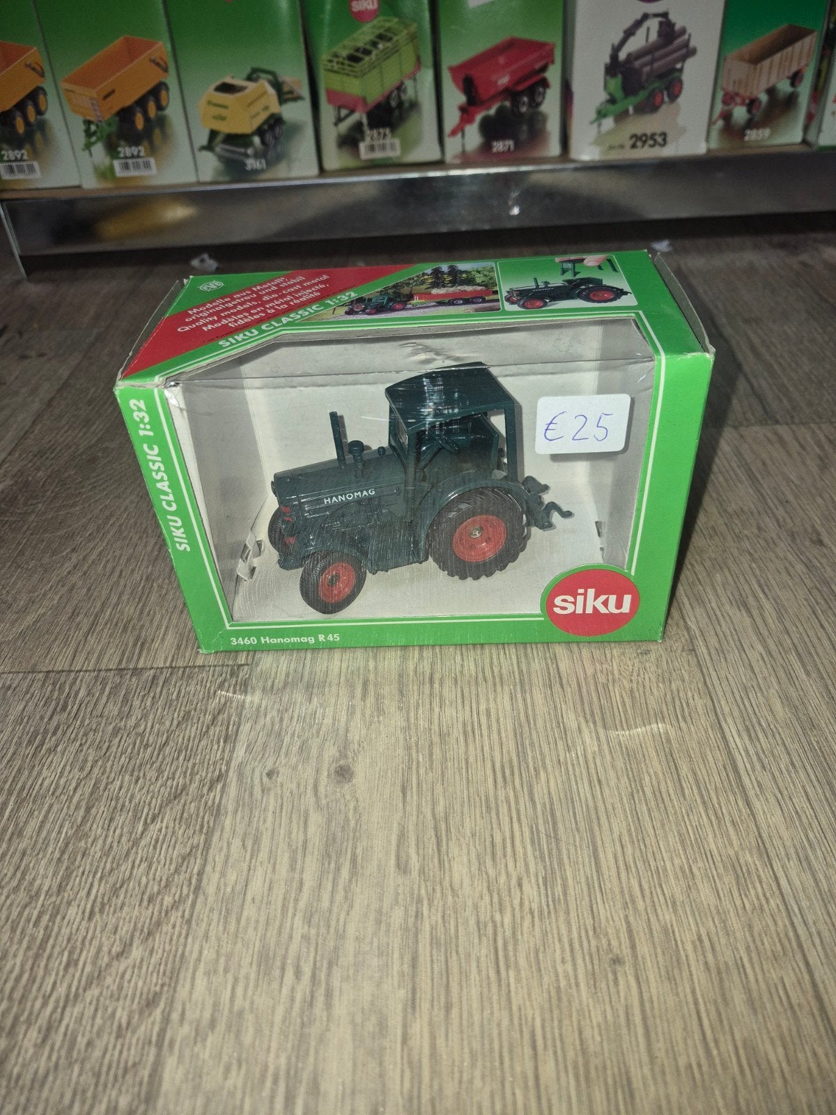 Siku Classic 1:32 Hanomag R45 Tractor - Nieuw in Doos, Hobby en Vrije tijd, Overige typen, Nieuw, Siku GmbH & Co. KG, Schlittenbacher Str. 60, 58511 Lüdenscheid, Duitsland