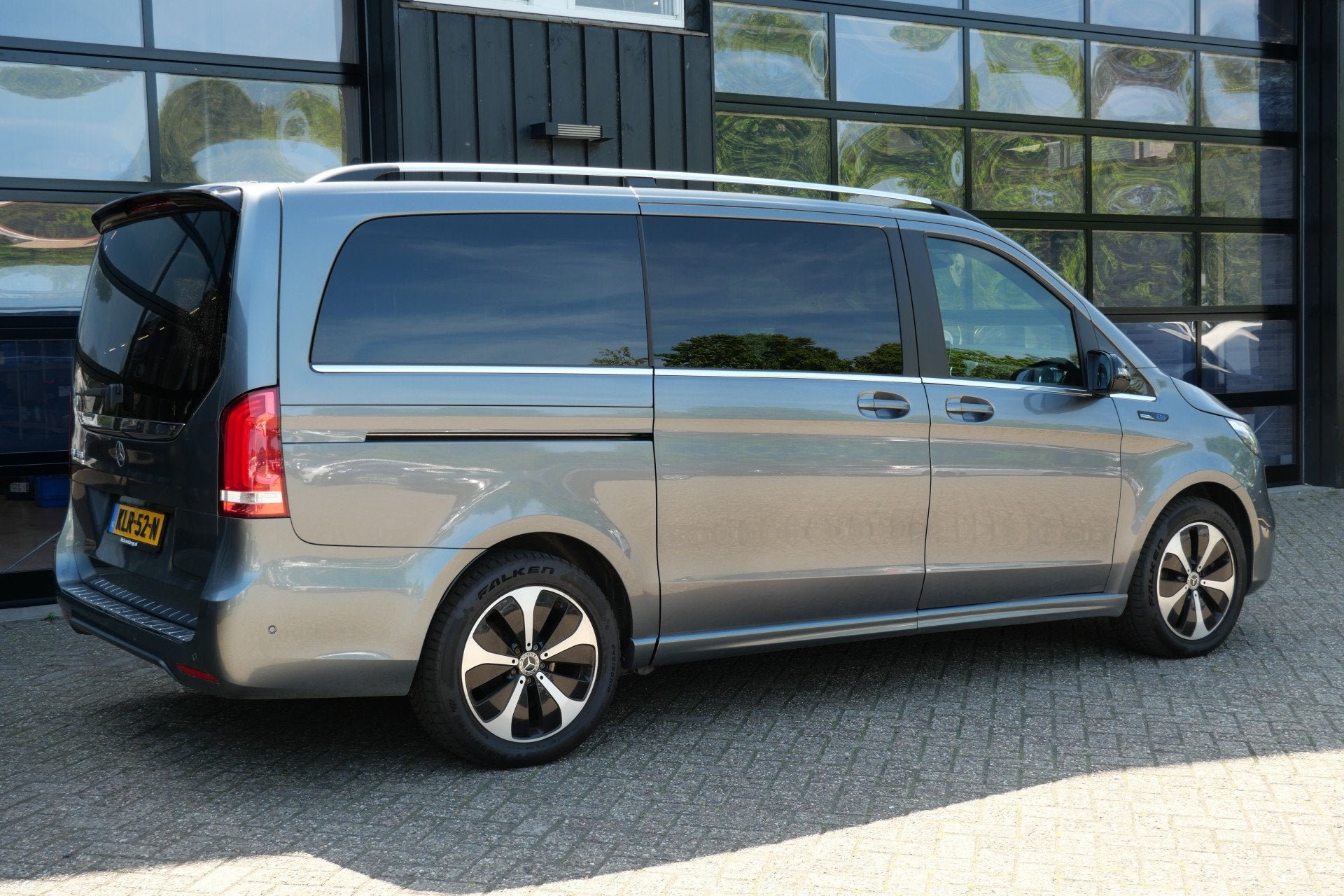Mercedes-Benz EQV 300 L2 Avantgarde 90 kWh | 8-Persoons | Ca, Auto's, Gebruikt, 8 stoelen, Automatische klimaatregeling, 90 kWh