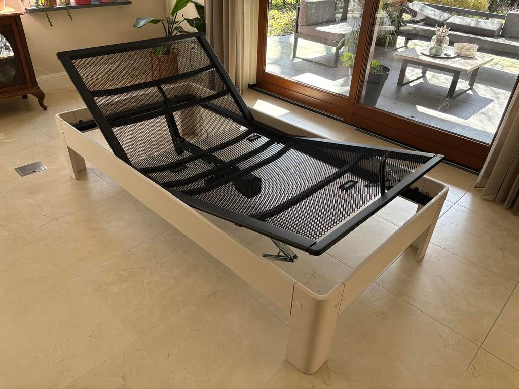 ALS NIEUW Auping Auronde seniorenbed 100x200 41,5cm elektr., Eenpersoons, Wit, Ophalen of Verzenden, Zo goed als nieuw