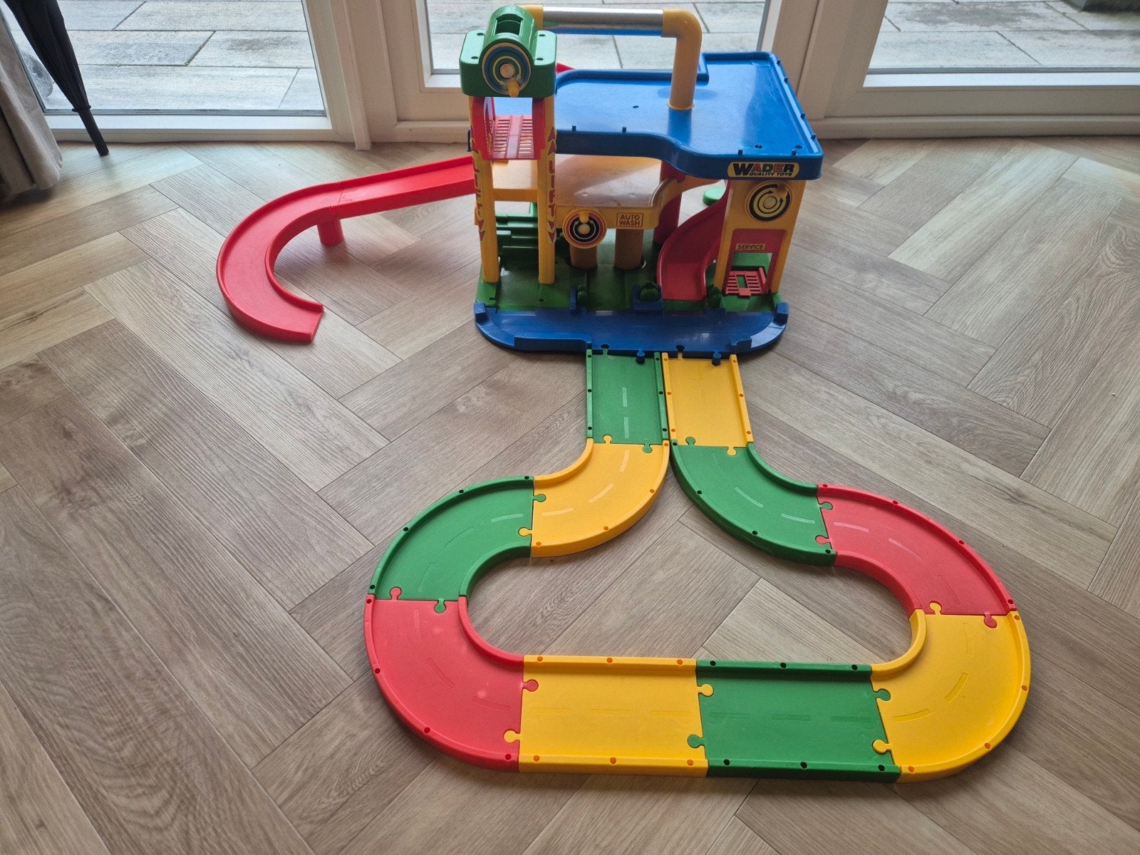 Wader Quality Toys Autogarage met extra wegdelen, Ophalen, Gebruikt