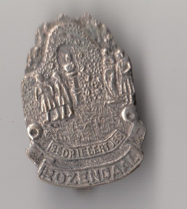 Rozendaal Bedriegertjes A broche, Gebruikt, Niet vindbaar, Niet vindbaar, Speldje of Pin
