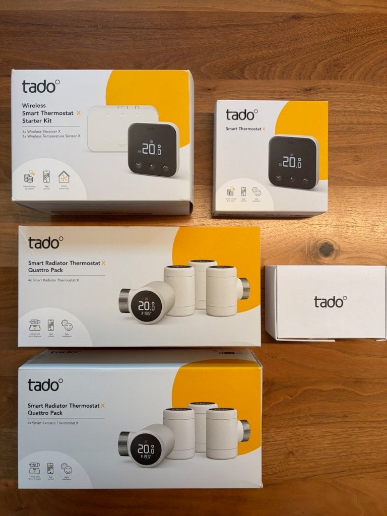 Zeer complete tado X set – 8 knoppen, bridge etc., Ophalen of Verzenden, Slimme thermostaat, Zo goed als nieuw
