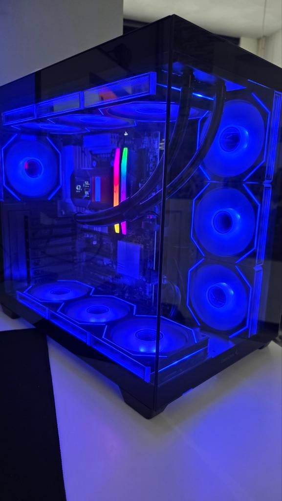 High end game pc 9800x3d 5070 ti 32gb 6000mhz, RTX 5090 5080 5070 4090 4080 4070 TI super 3090 9060, 32 GB, 1tb, Virtual Reality
