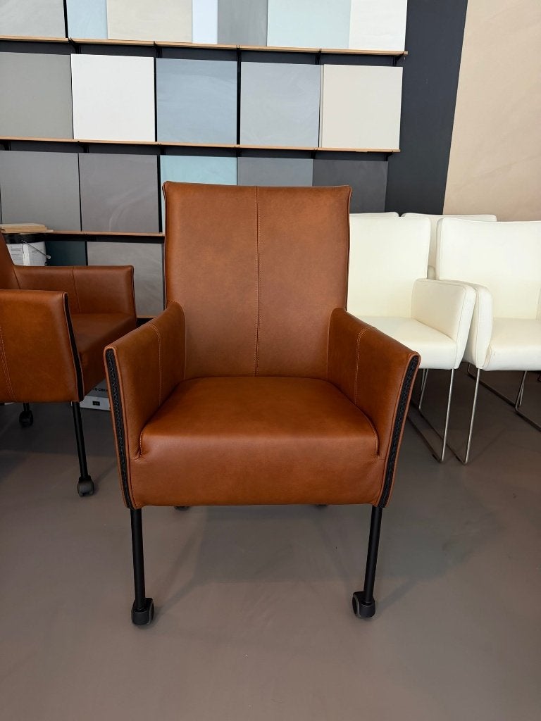 Freek XL leren eetkamerstoel set van 4 | Woonloods Dongen, Ophalen, Bruin, Nieuw, Leer