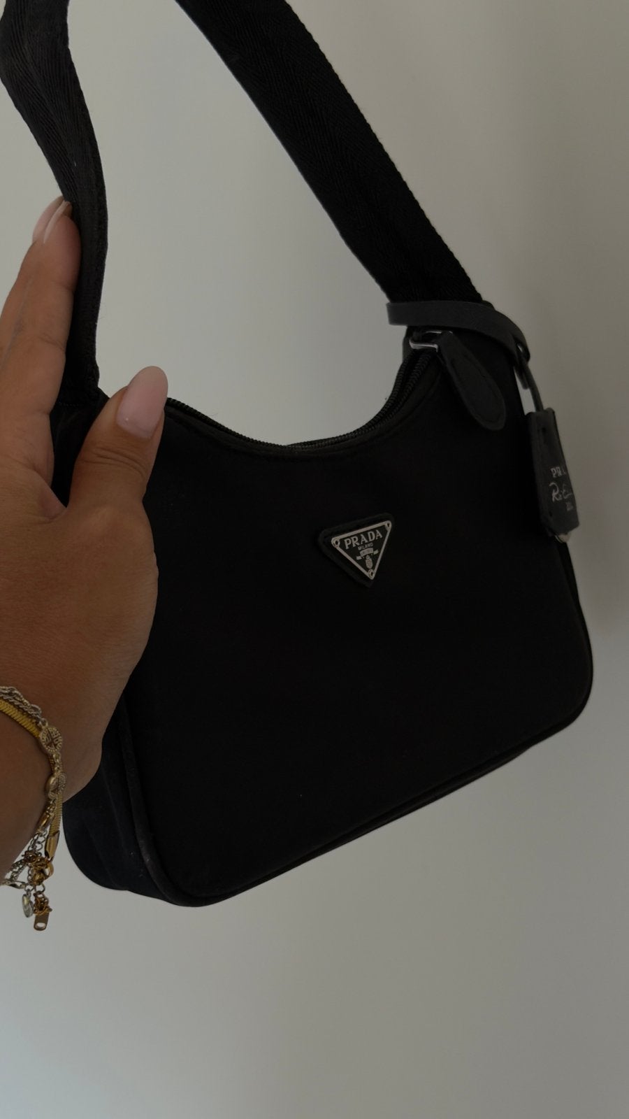 Vintage Prada Re-Edition 2000 Nylon Schoudertas Zwart, Ophalen of Verzenden, Gebruikt, Zwart, Schoudertasje