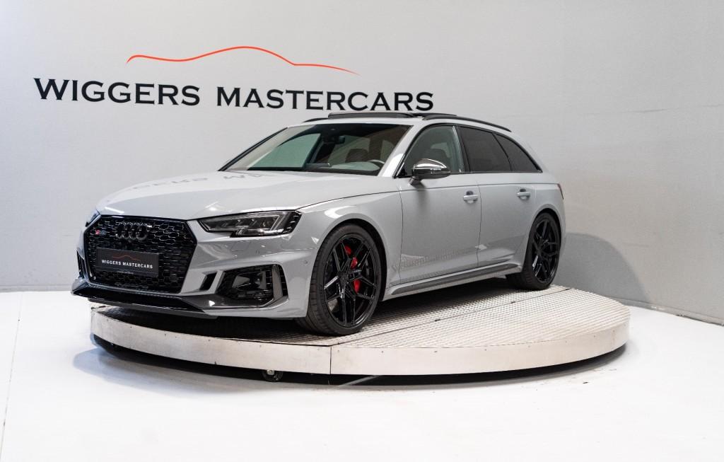 Audi RS4 2.9 TFSI 450 PK, Panodak, Keramische remmen, B&O, M, Automaat, Gebruikt, Met garantie (alle), 451 pk