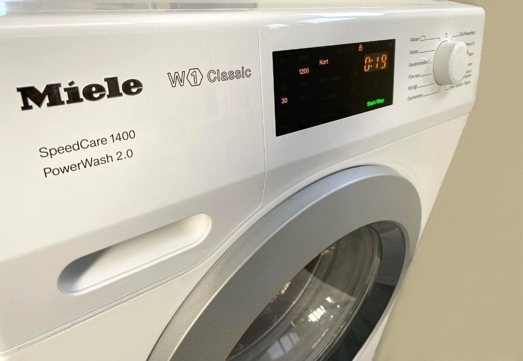 In nieuwstaat Miele 8kg wasmachine met QuickPowerWash., Ophalen, 1200 tot 1600 toeren, Gebruikt, 8 tot 10 kg