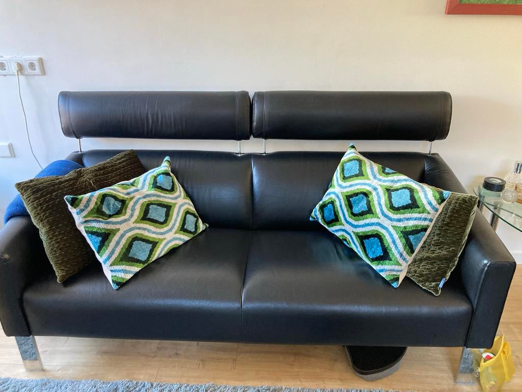 Leolux Bank en 2 Leolux stoelen - Zwart leer, Huis en Inrichting, Driepersoons, Ophalen of Verzenden, Zo goed als nieuw, Rechte bank