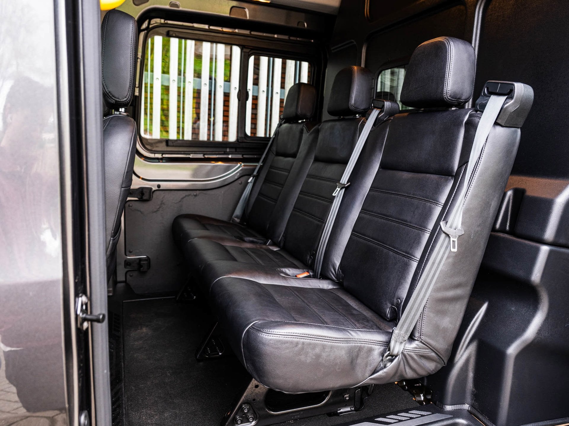 Ford Transit 350 2.0 TDCi 170pk L2H2 4X4 5-Pers. |Leder|Came, Auto's, Bestelauto's, 4 cilinders, 2374 kg, Bedrijf, Vierwielaandrijving