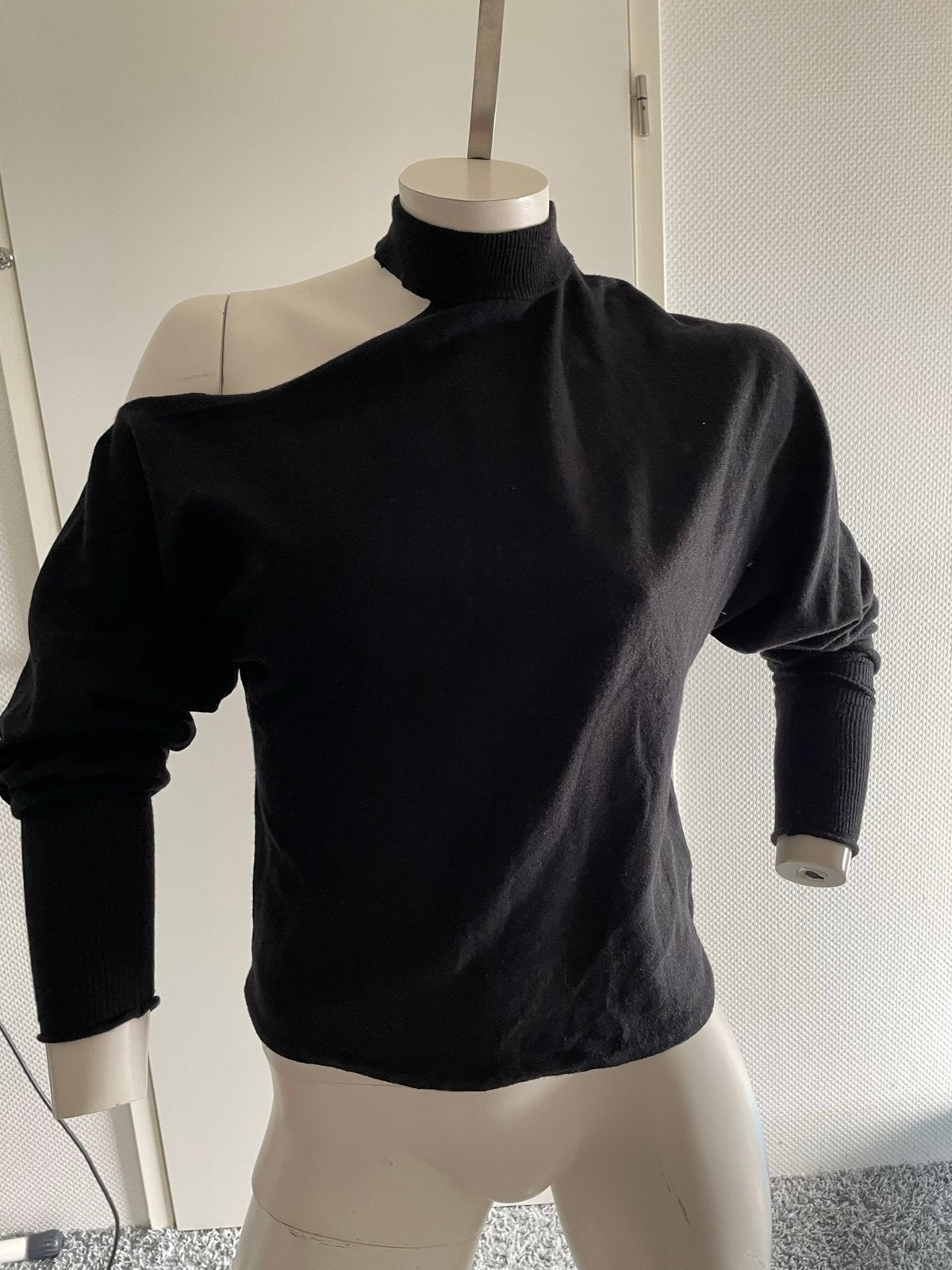 Chicas trui met open schouder m, Kleding | Dames, Maat 38/40 (M), ., Zwart, Ophalen of Verzenden