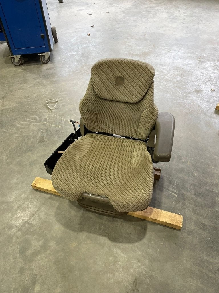 Stoel John Deere, Ophalen