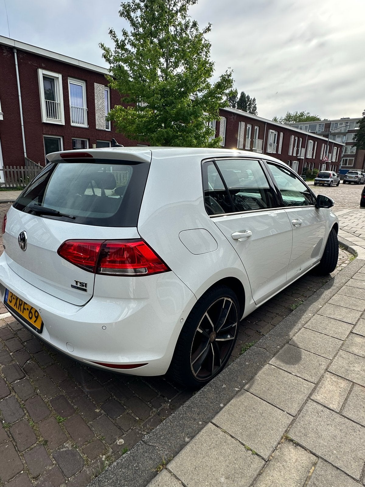 Volkswagen Golf 1.2 TSI 77KW 5D 2014 Wit, Auto's, Voorwielaandrijving, 4 cilinders, 610 kg, Wit