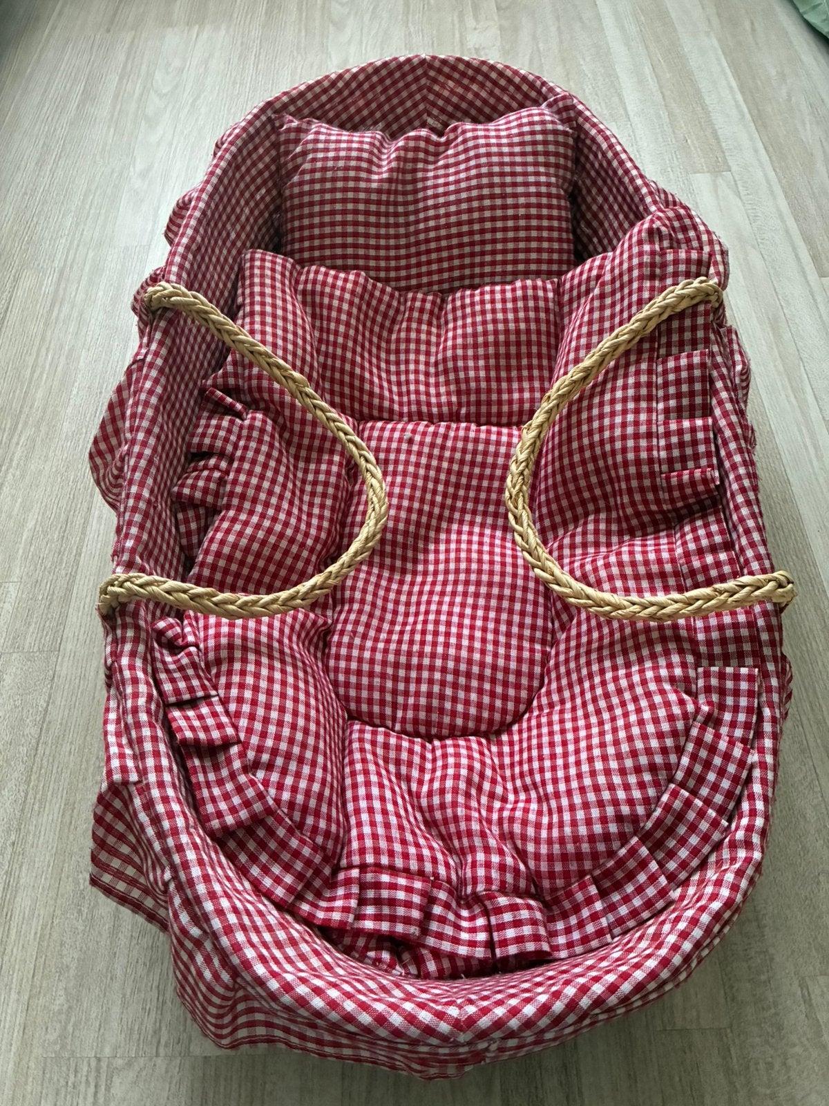 Mooie rood wit geblokte reiswieg, reismand voor pop, Ophalen, Zo goed als nieuw, Babypop