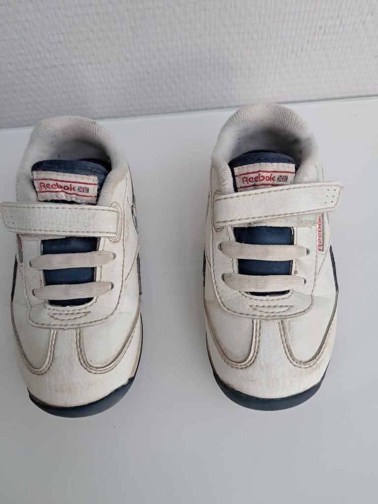 Reebok schoentjes Sneakers maat 23,5, Schoentjes, Reebok, Ophalen of Verzenden, Zo goed als nieuw