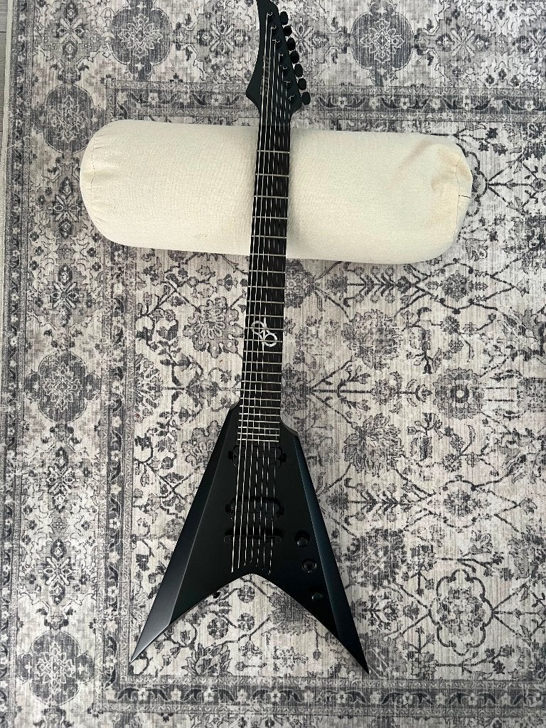 Solar Guitars V2.7 Flying V | 7-snarige gitaar inclusief tas, Muziek en Instrumenten, Snaarinstrumenten | Gitaren | Elektrisch